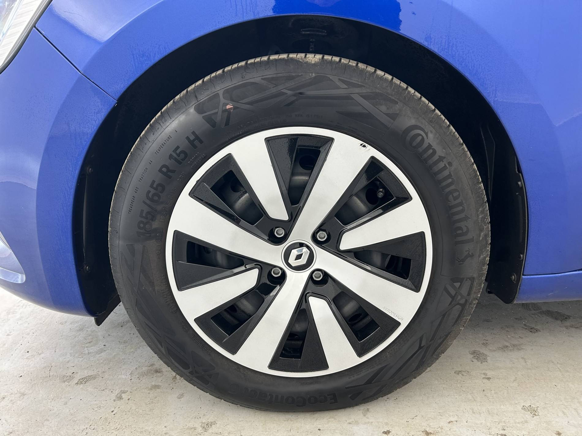 Vente en ligne Renault Clio 5 Clio TCe 90 au prix de 14 050 €