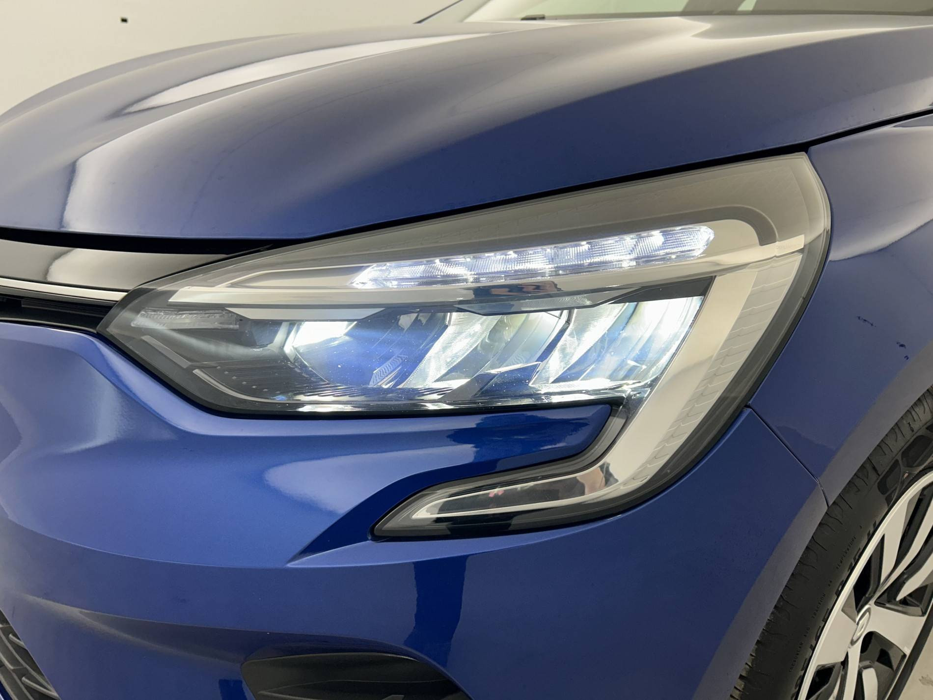 Vente en ligne Renault Clio 5 Clio TCe 90 au prix de 14 050 €