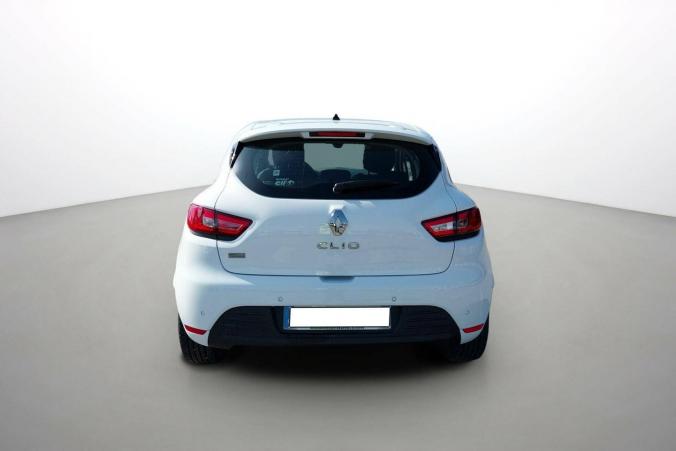 Vente en ligne Renault Clio 4 Clio TCe 90 E6C au prix de 10 850 €