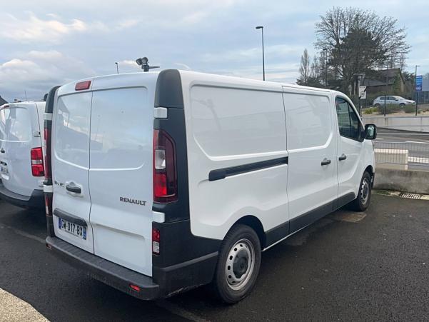 Vente en ligne Renault Trafic 3 Fourgon TRAFIC FGN L2H1 3T BLUE DCI 130 GSR2 au prix de 29 490 €