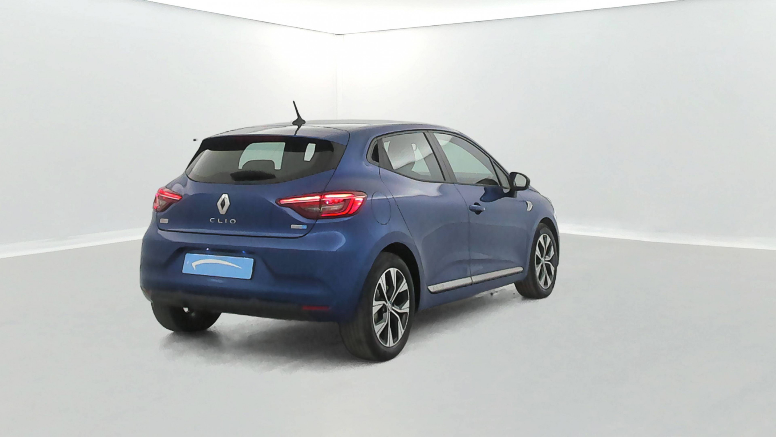 Vente en ligne Renault Clio 5 Clio E-Tech 140 - 21N au prix de 16 450 €