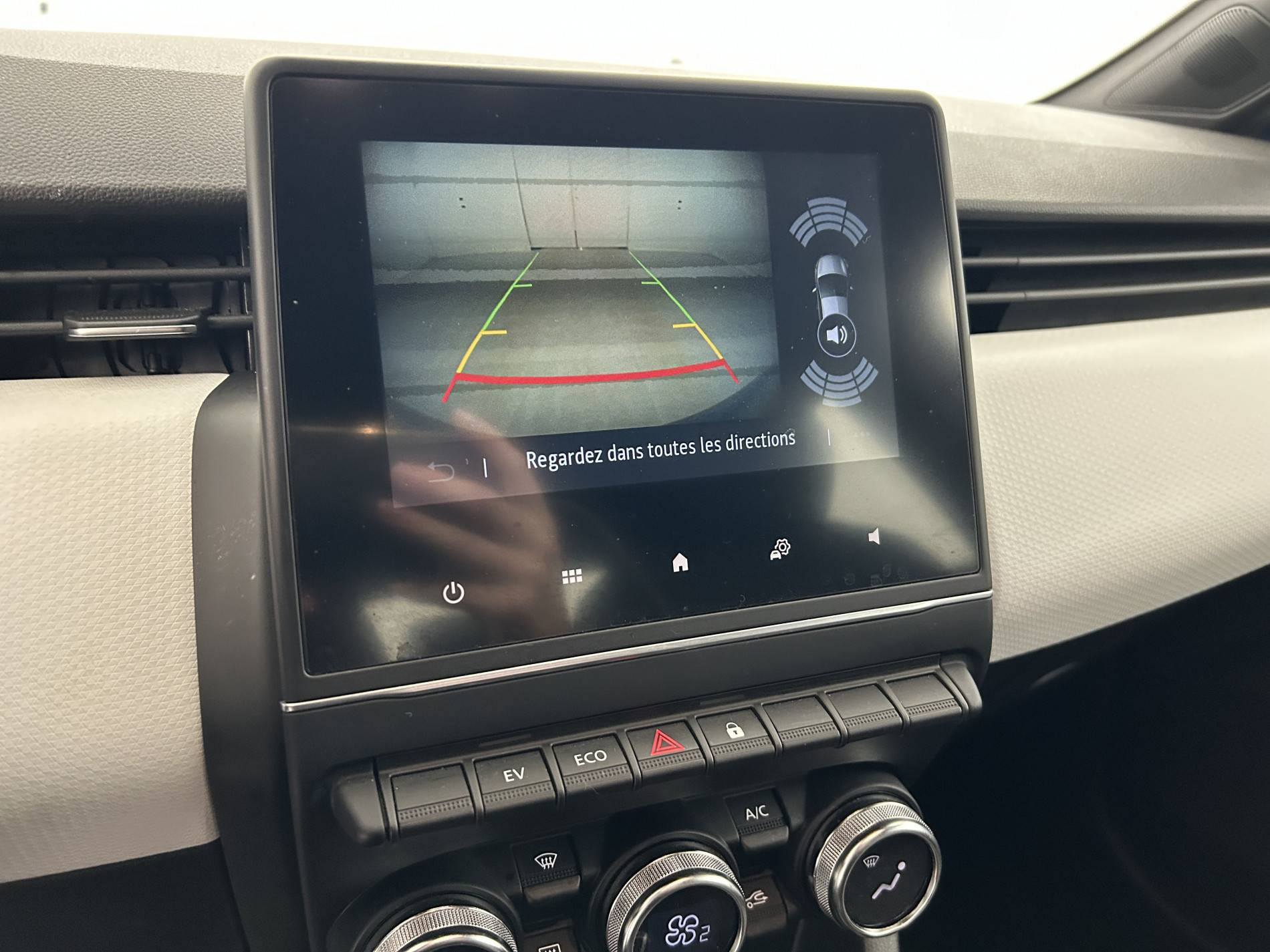 Vente en ligne Renault Clio 5 Clio E-Tech 140 - 21N au prix de 16 450 €