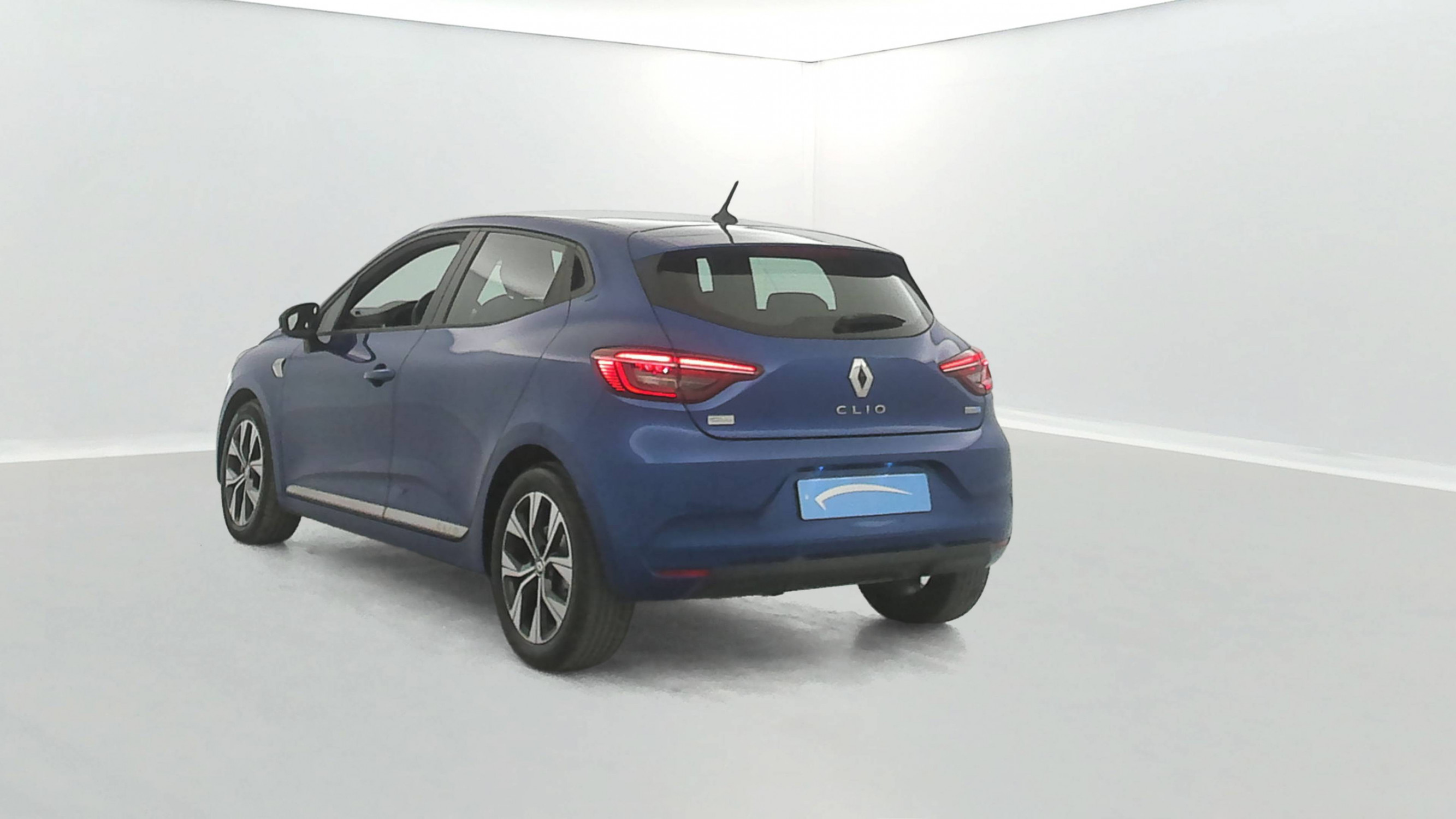 Vente en ligne Renault Clio 5 Clio E-Tech 140 - 21N au prix de 16 450 €