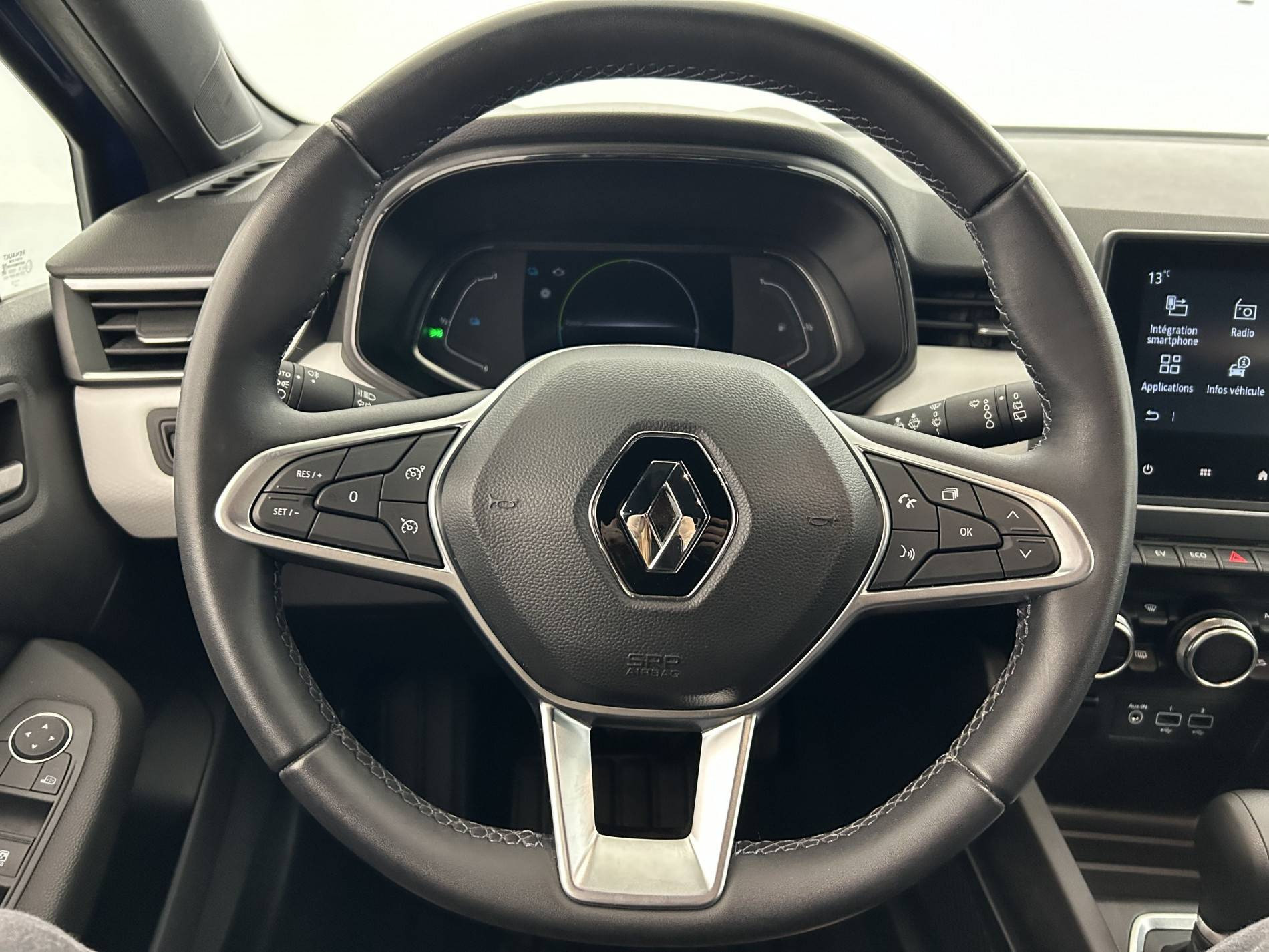 Vente en ligne Renault Clio 5 Clio E-Tech 140 - 21N au prix de 16 450 €