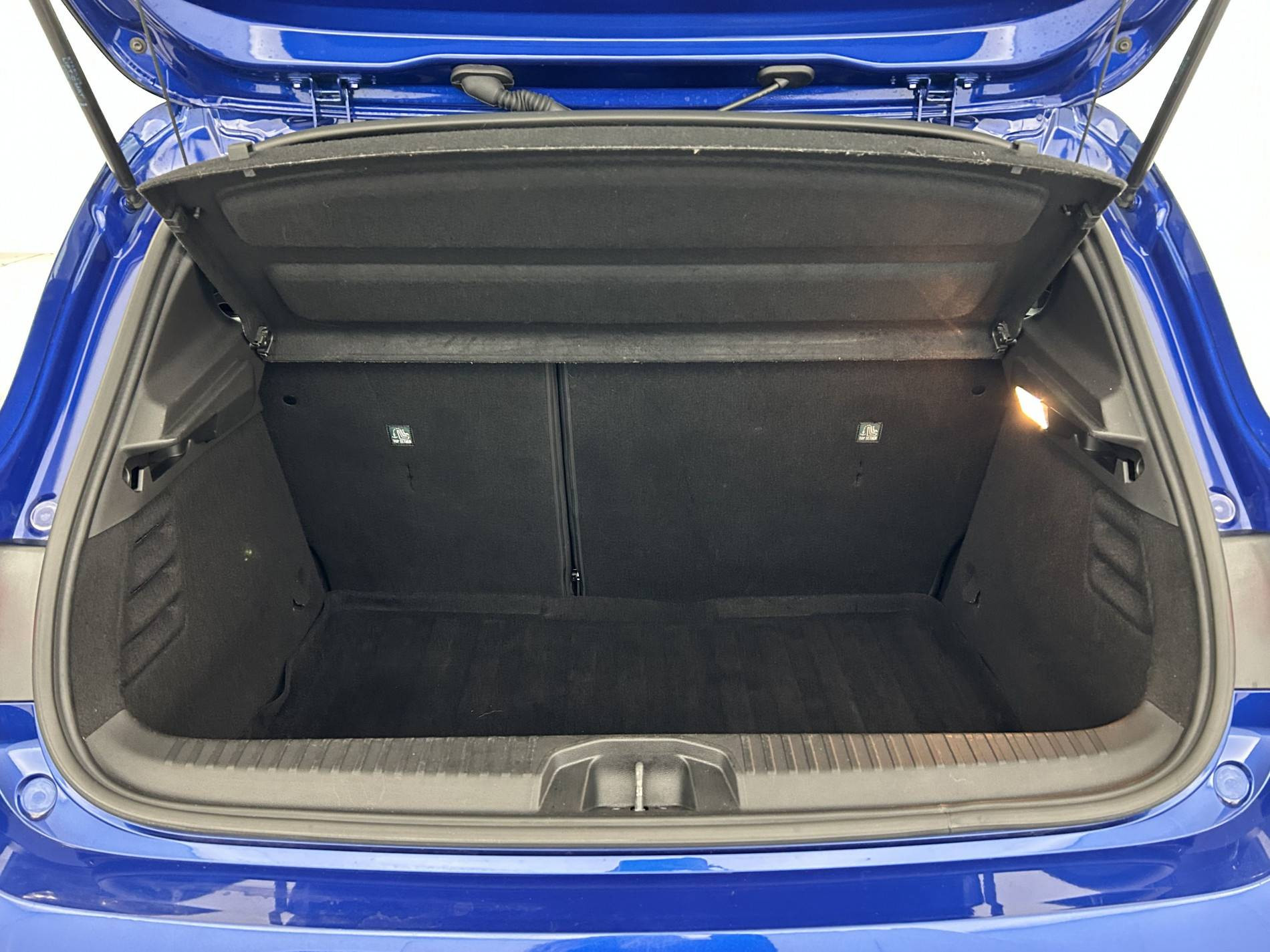 Vente en ligne Renault Clio 5 Clio E-Tech 140 - 21N au prix de 16 450 €