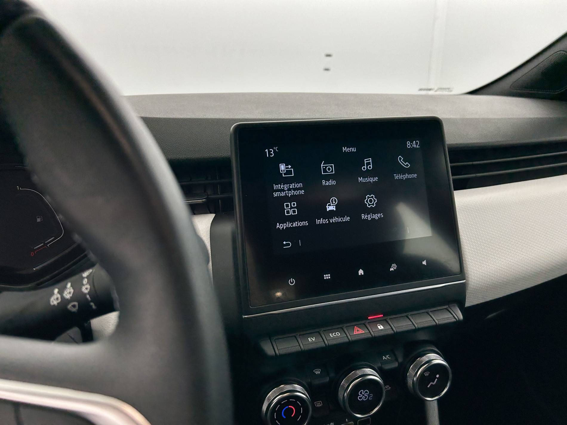 Vente en ligne Renault Clio 5 Clio E-Tech 140 - 21N au prix de 16 450 €