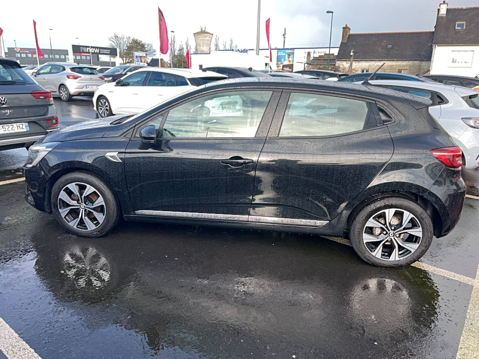 Vente en ligne Renault Clio 5 Clio TCe 90 - 21 au prix de 14 300 €