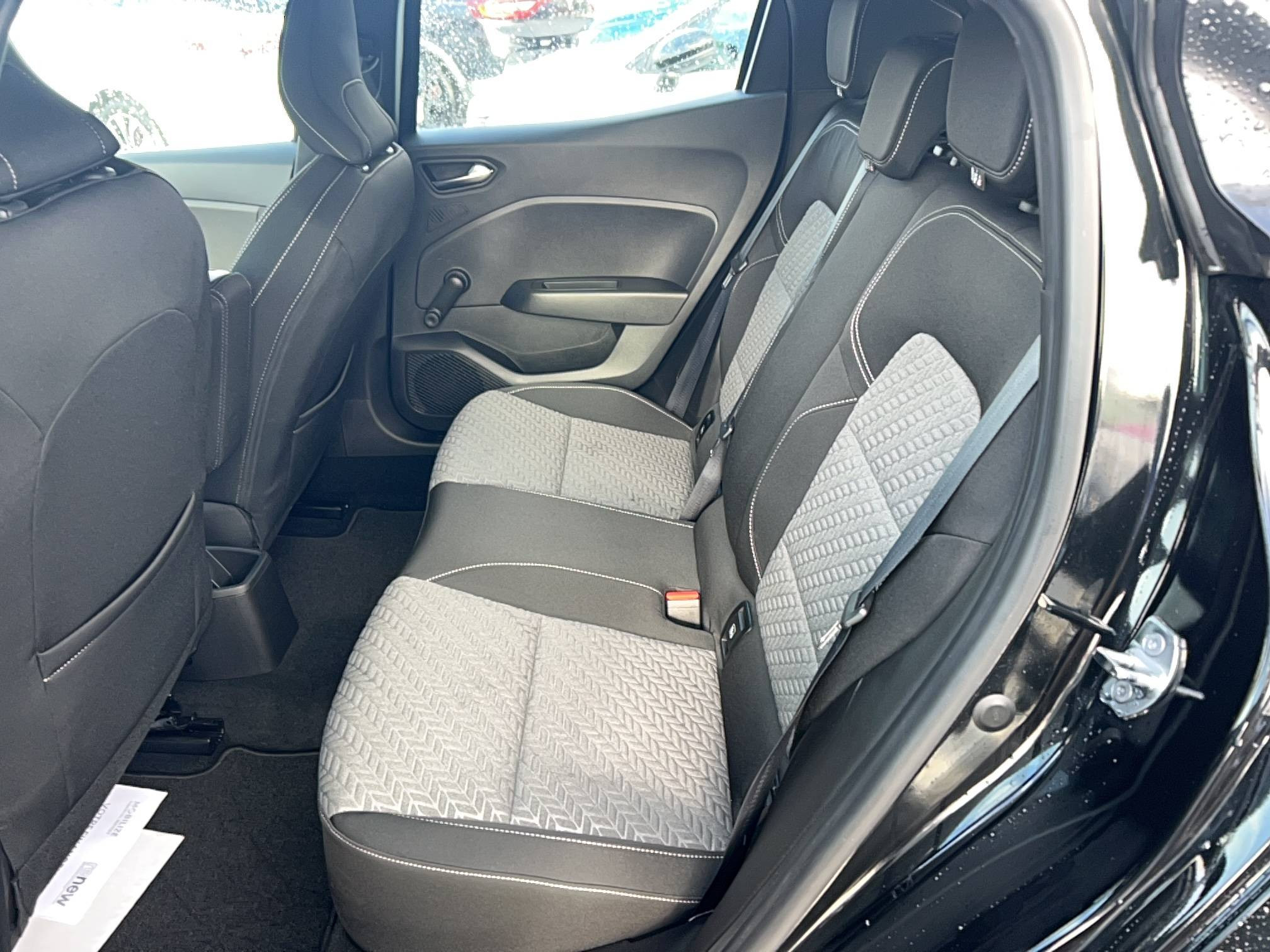 Vente en ligne Renault Clio 5 Clio TCe 90 - 21 au prix de 14 300 €