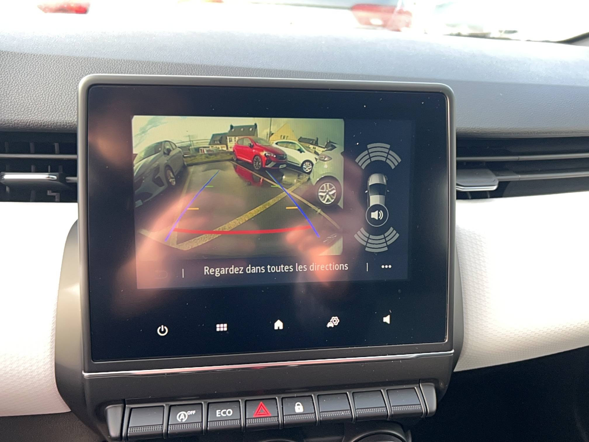 Vente en ligne Renault Clio 5 Clio TCe 90 - 21 au prix de 14 300 €