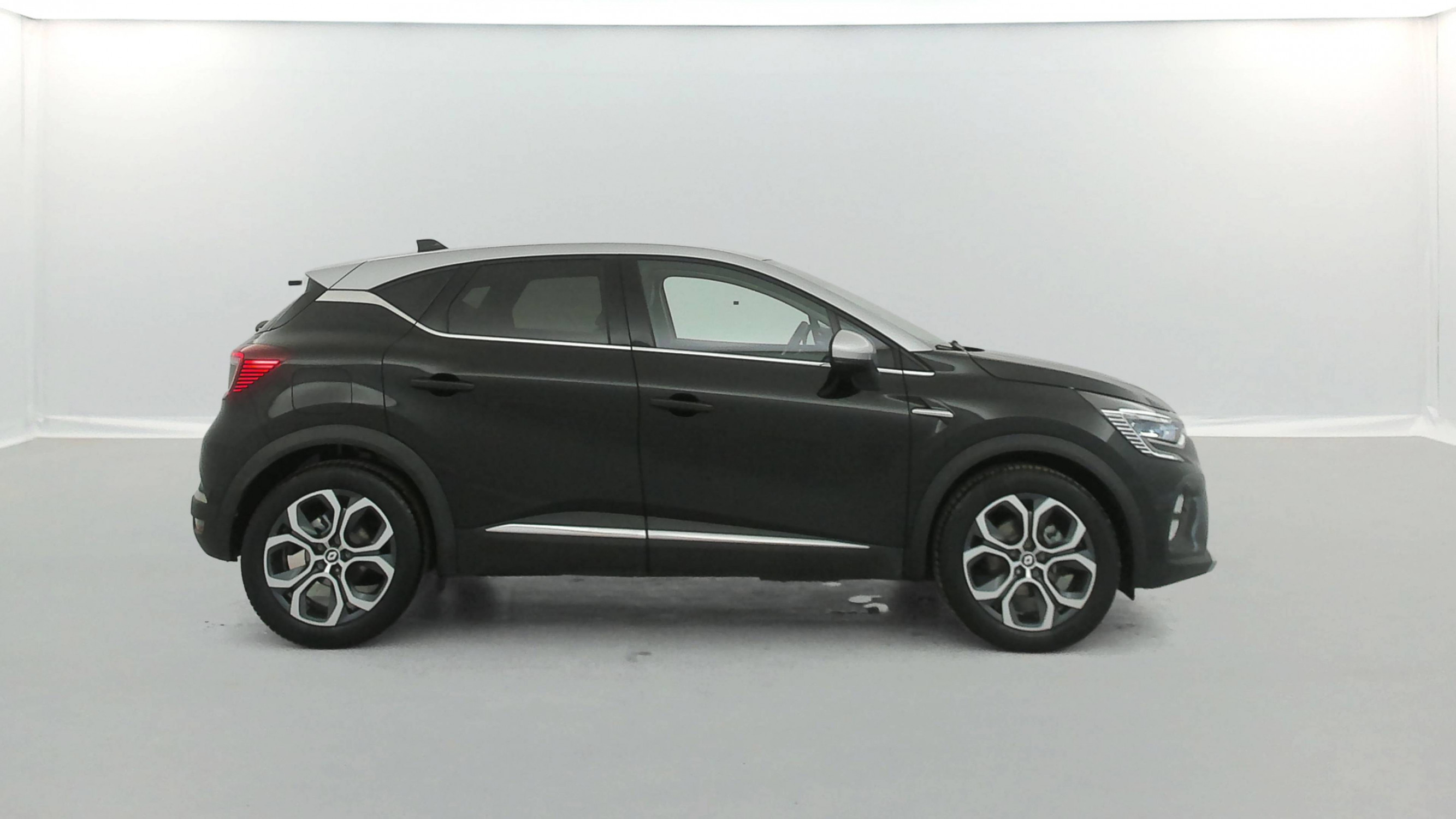 Vente en ligne Renault Captur  E-Tech 145 - 21 au prix de 19 400 €