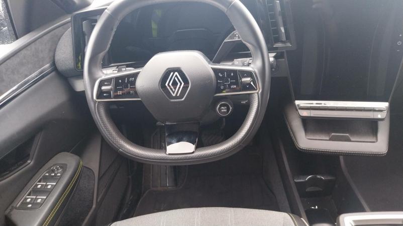 Vente en ligne Renault Megane E-Tech  EV60 220 ch super charge au prix de 24 900 €