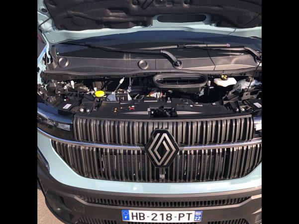 Vente en ligne Renault Master E-Tech MASTER ELECTRIQUE FGN L2H2 3T5 GRANDE AUTONOMIE au prix de 55 590 €