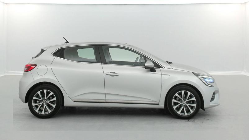 Vente en ligne Renault Clio 5 Clio E-Tech 140 au prix de 17 100 €