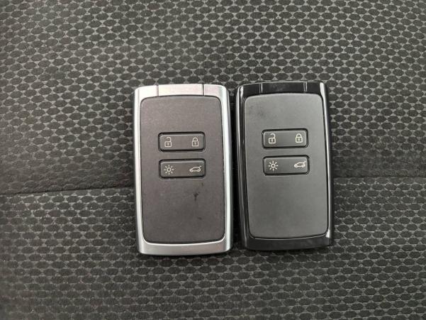 Vente en ligne Renault Clio 5 Clio E-Tech 140 au prix de 17 100 €