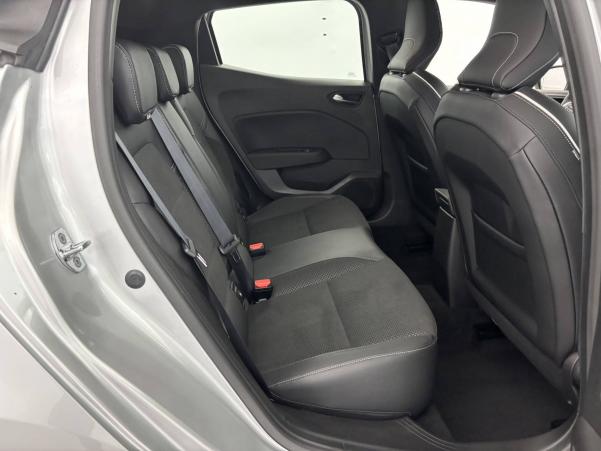 Vente en ligne Renault Clio 5 Clio E-Tech 140 au prix de 17 100 €