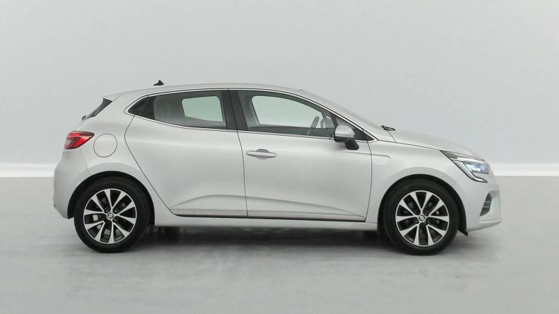 Vente en ligne Renault Clio 5 Clio E-Tech 140 - 21N au prix de 18 600 €