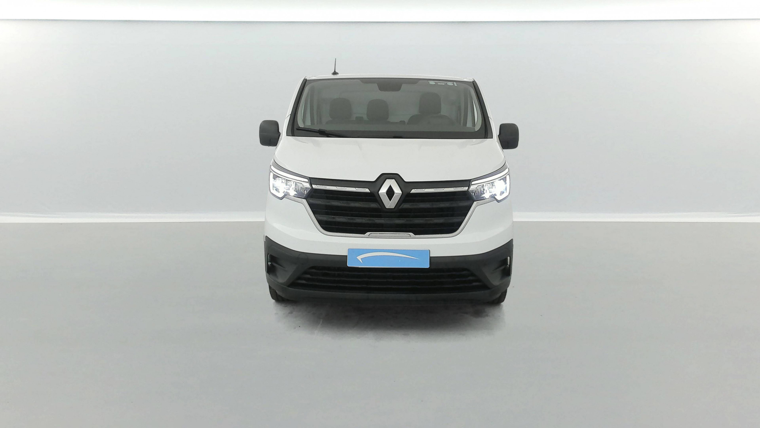 Vente en ligne Renault Trafic 3 Fourgon TRAFIC FGN L1H1 3T BLUE DCI 130 GSR2 au prix de 25 200 €