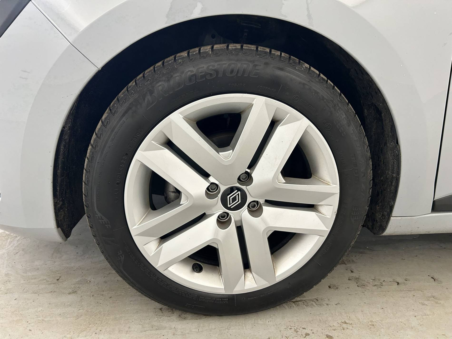 Vente en ligne Renault Clio 5 Clio TCe 90 ch GSR2 au prix de 15 400 €