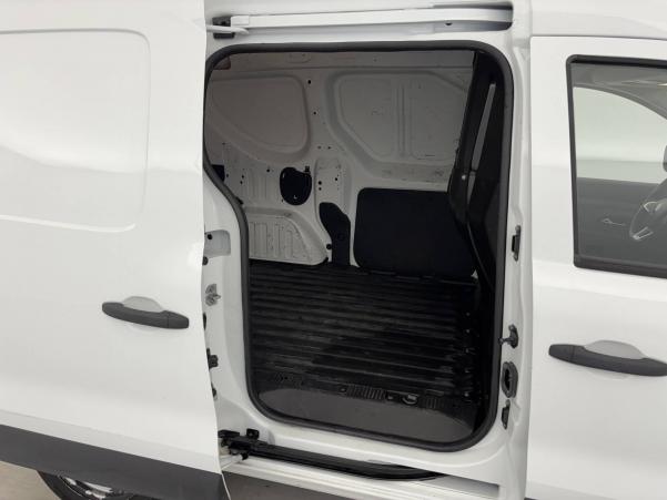Vente en ligne Renault Express Van  BLUE DCI 95 au prix de 13 680 €
