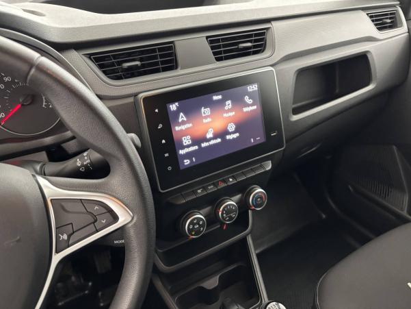 Vente en ligne Renault Express Van  BLUE DCI 95 au prix de 13 680 €