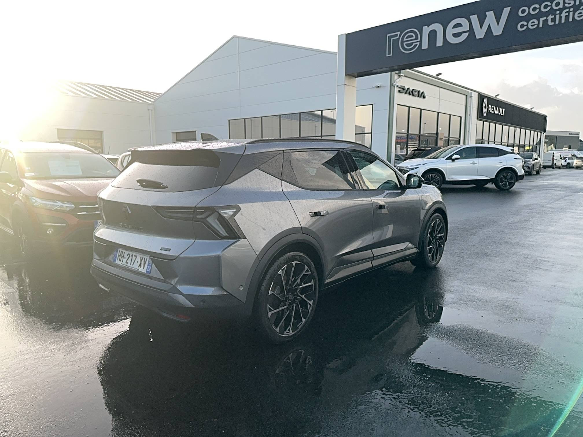 Vente en ligne Renault Scenic E-Tech  220 ch grande autonomie au prix de 44 990 €