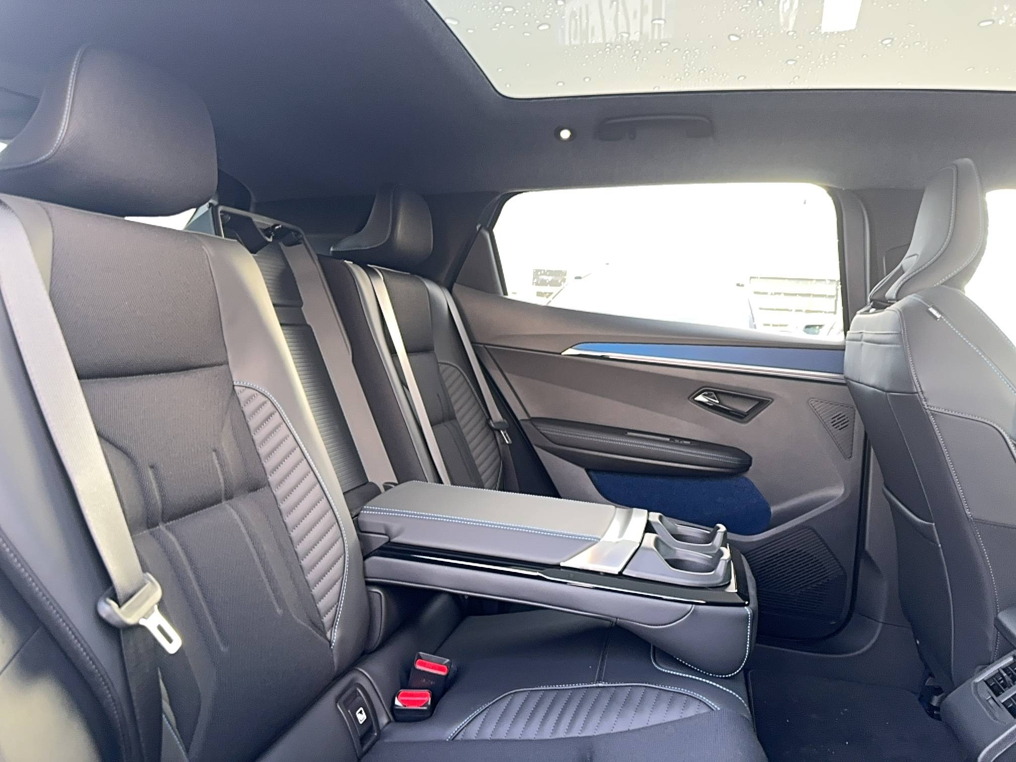 Vente en ligne Renault Scenic E-Tech  220 ch grande autonomie au prix de 44 990 €