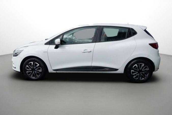 Vente en ligne Renault Clio 4 Clio TCe 75 E6C au prix de 9 550 €