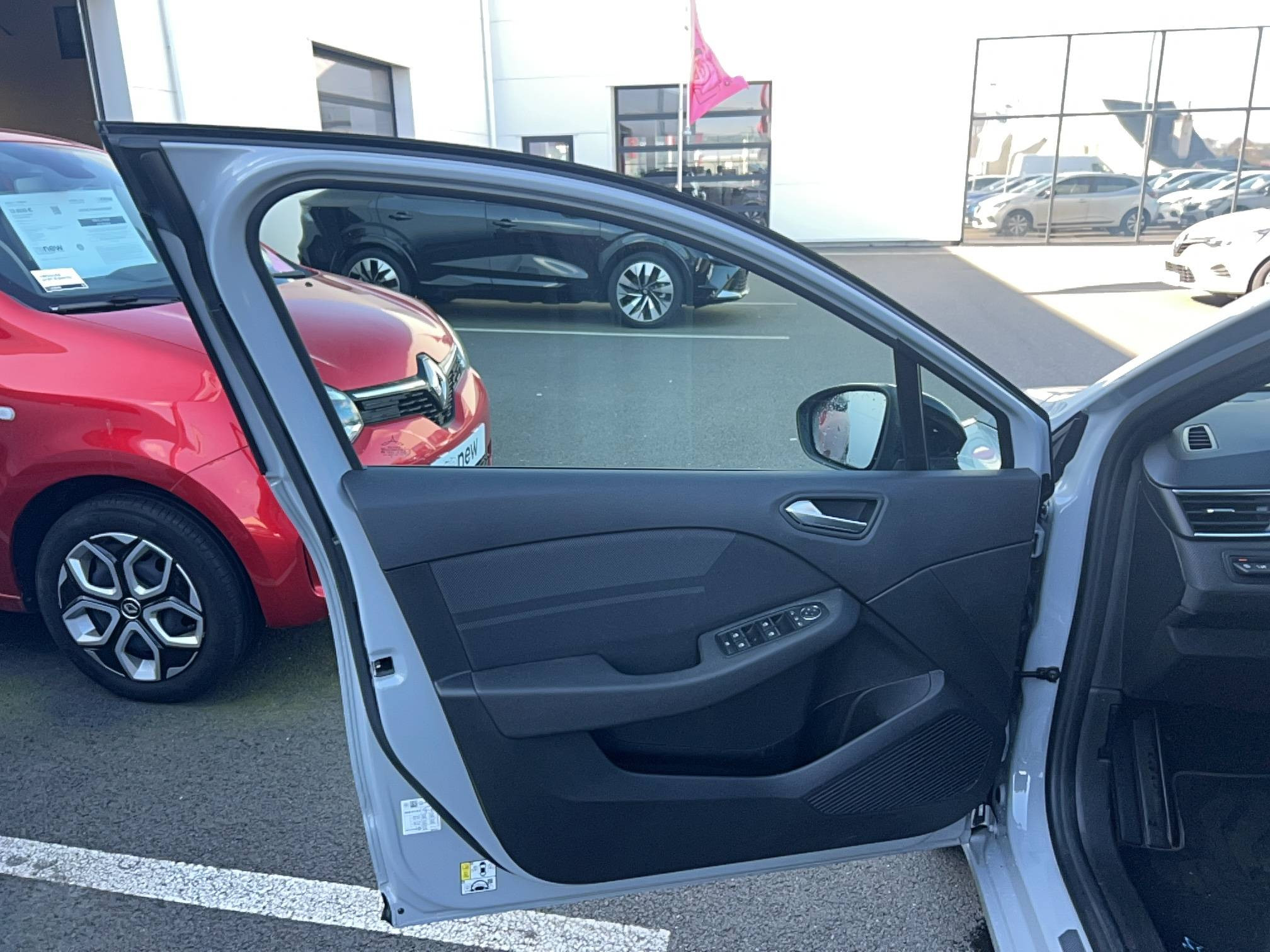 Vente en ligne Renault Clio 5 Clio E-Tech full hybrid 145 ch GSR2 au prix de 23 990 €