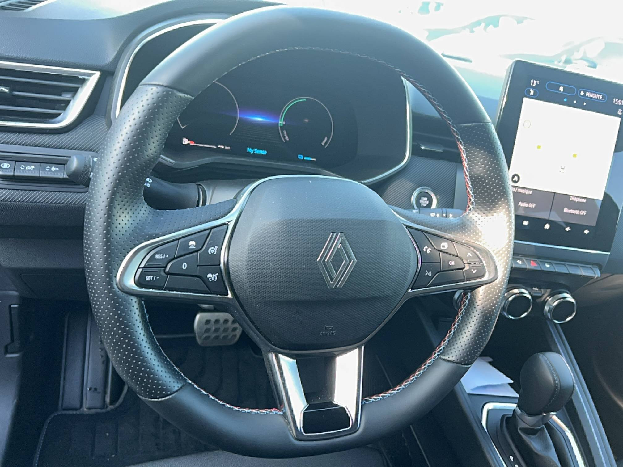 Vente en ligne Renault Clio 5 Clio E-Tech full hybrid 145 ch GSR2 au prix de 23 990 €