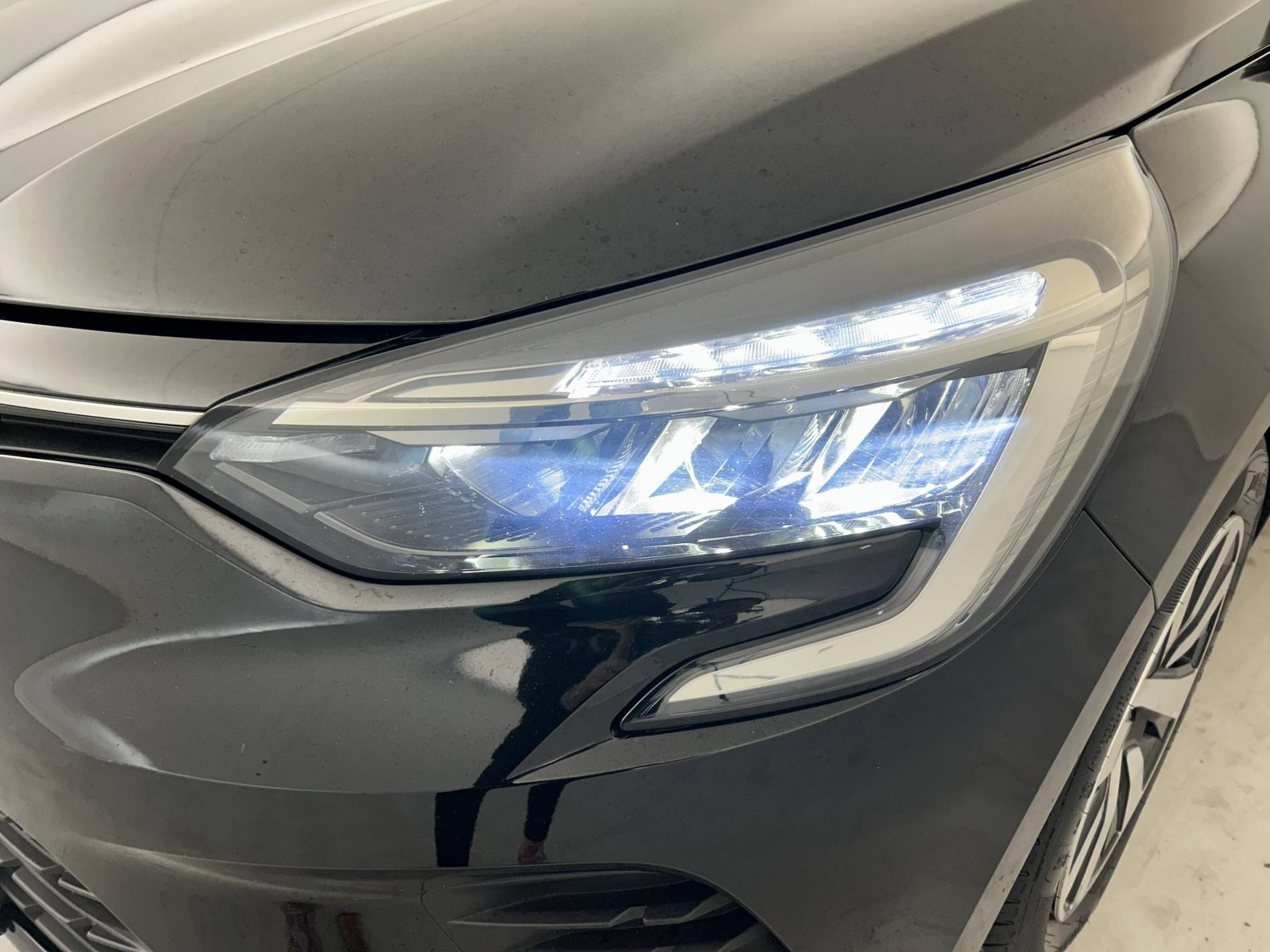 Vente en ligne Renault Clio 5 Clio TCe 90 au prix de 14 190 €