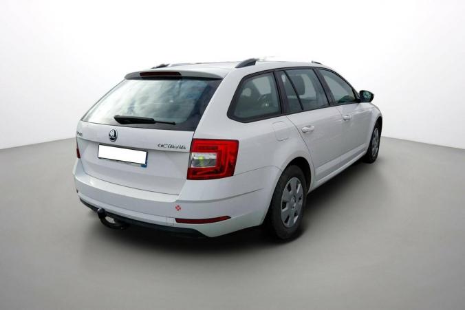 Vente en ligne Skoda Octavia Combi  1.6 TDI 116 ch SCR FAP au prix de 13 900 €