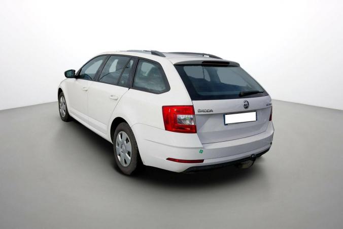 Vente en ligne Skoda Octavia Combi  1.6 TDI 116 ch SCR FAP au prix de 13 900 €