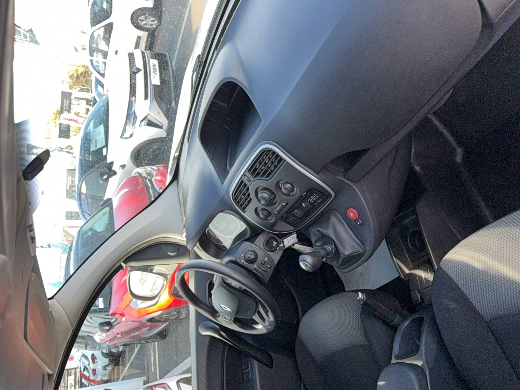 Vente en ligne Renault Kangoo Express  BLUE DCI 80 au prix de 11 900 €