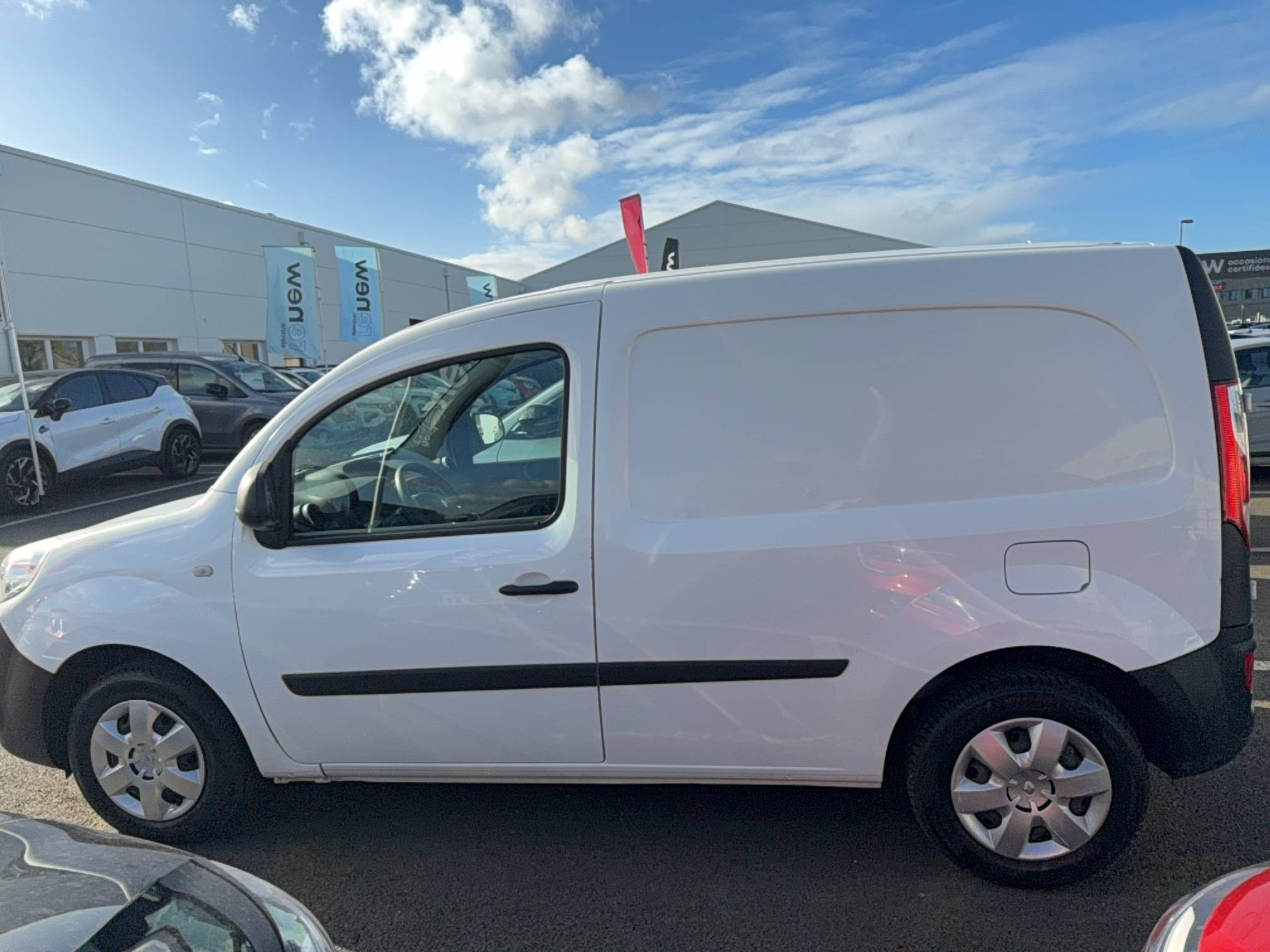 Vente en ligne Renault Kangoo Express  BLUE DCI 80 au prix de 11 900 €
