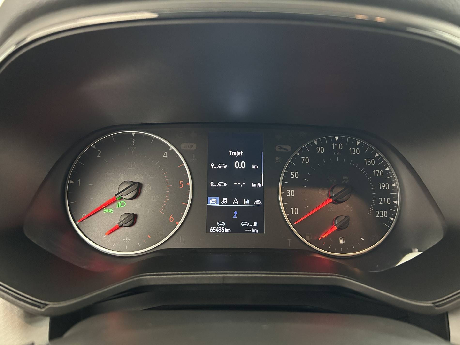 Vente en ligne Renault Clio 5 Clio Blue dCi 100 au prix de 14 850 €