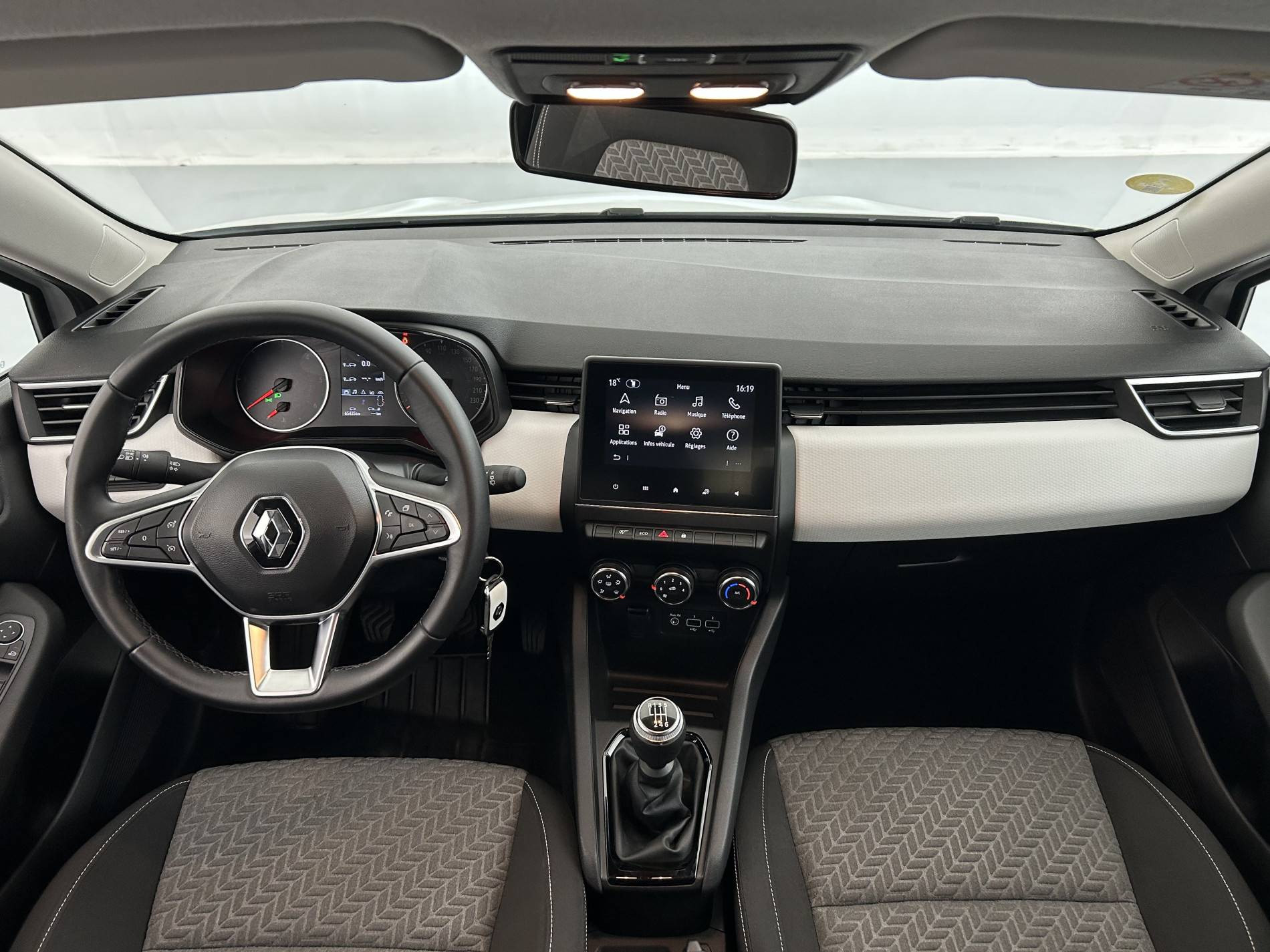 Vente en ligne Renault Clio 5 Clio Blue dCi 100 au prix de 14 850 €