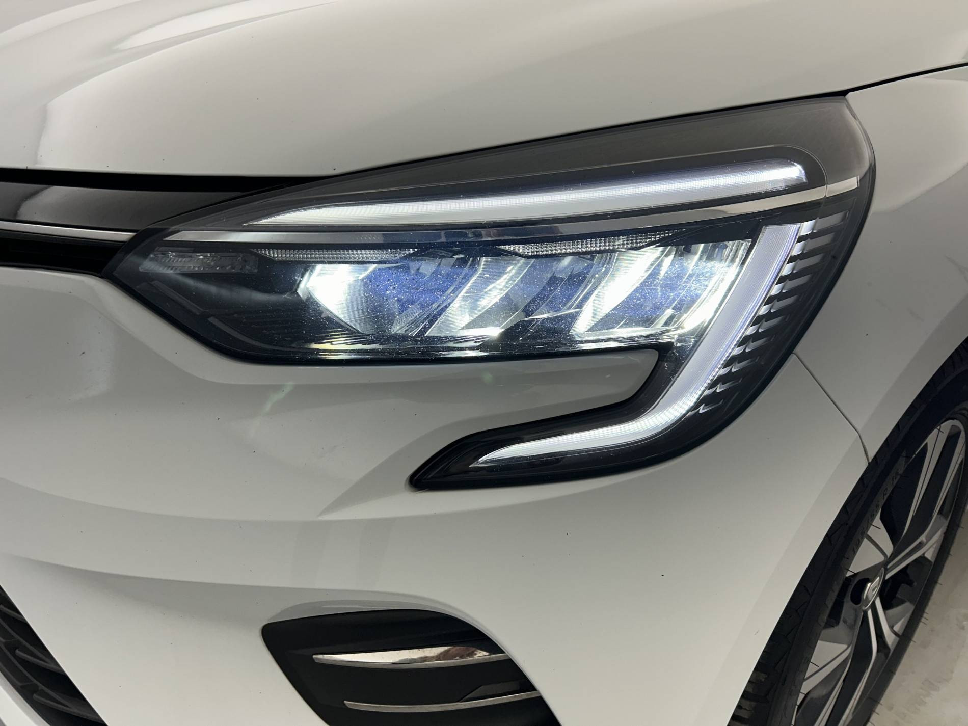 Vente en ligne Renault Clio 5 Clio Blue dCi 100 au prix de 14 850 €