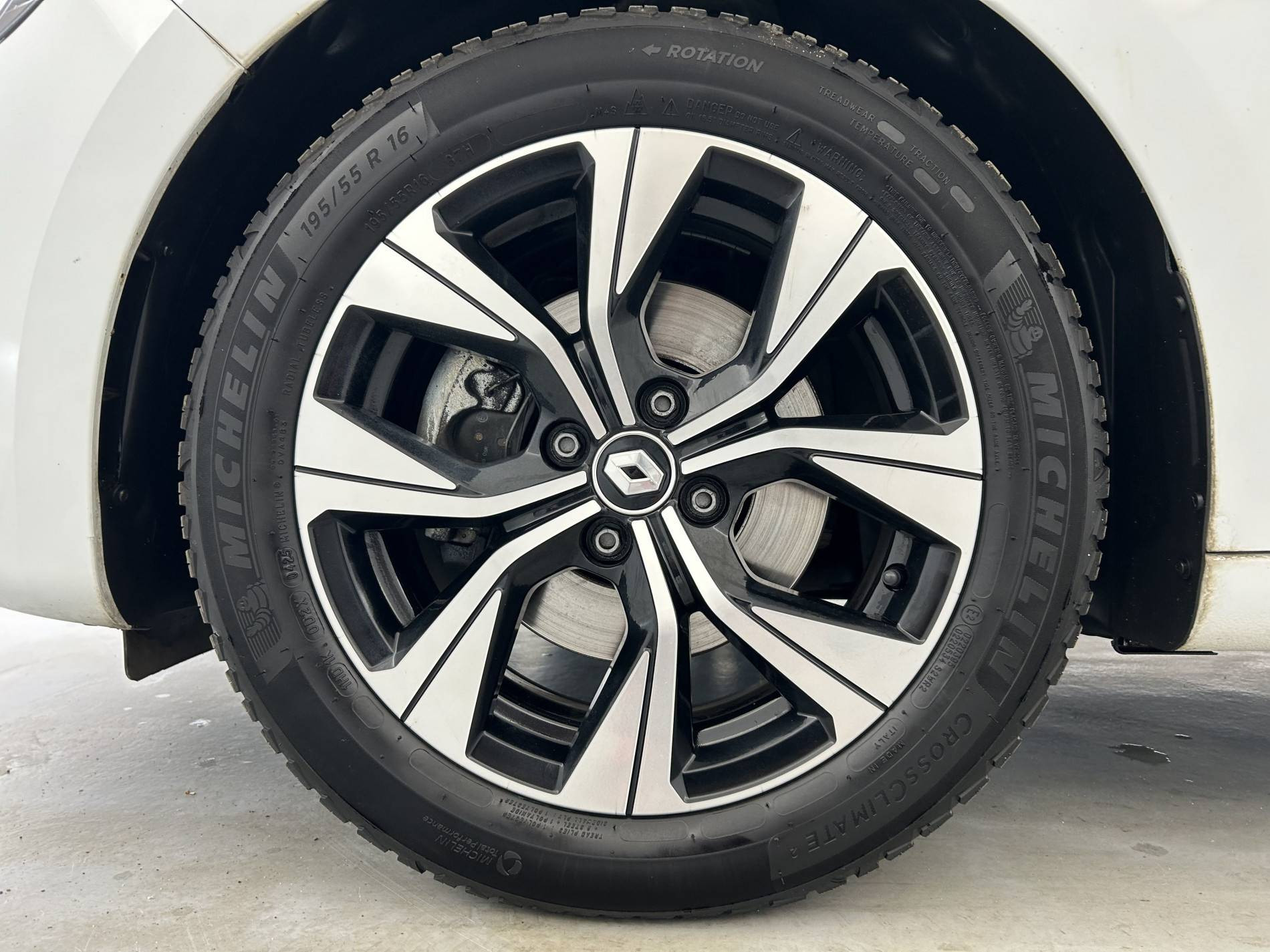 Vente en ligne Renault Clio 5 Clio Blue dCi 100 au prix de 14 850 €