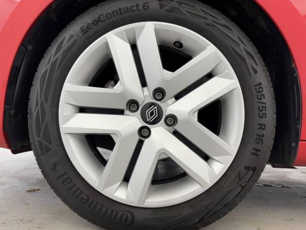 Vente en ligne Renault Clio 5 Clio SCe 65 au prix de 14 990 €