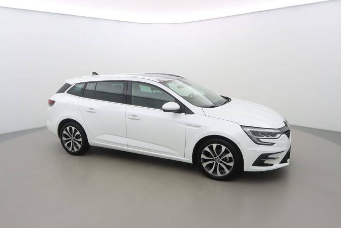 Vente en ligne Renault Megane 4 Estate  TCe 140 EDC au prix de 23 900 €