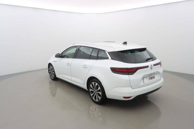 Vente en ligne Renault Megane 4 Estate  TCe 140 EDC au prix de 23 900 €