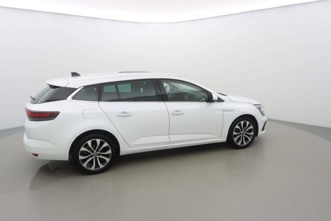 Vente en ligne Renault Megane 4 Estate  TCe 140 EDC au prix de 23 900 €