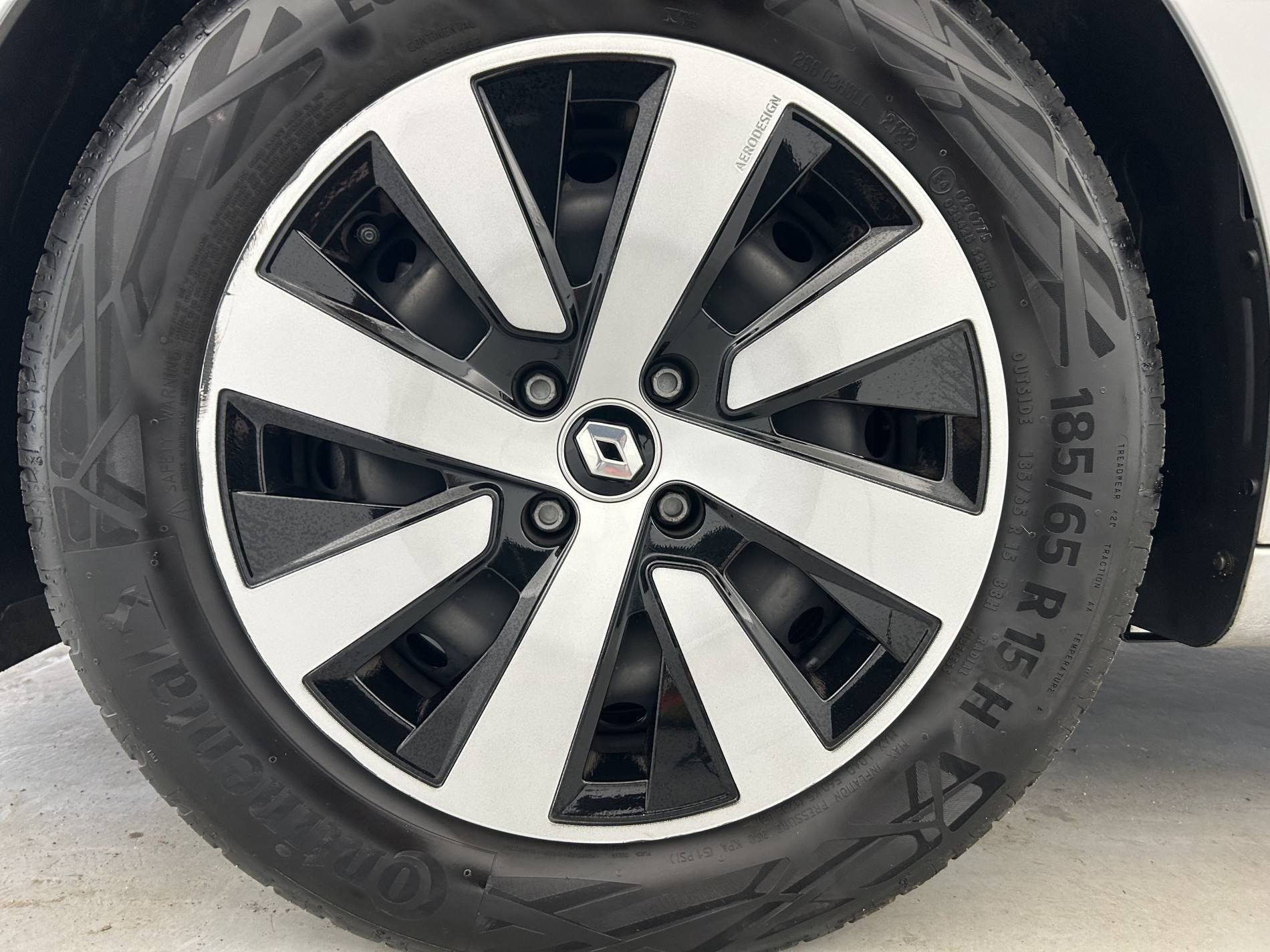 Vente en ligne Renault Clio 5 Clio TCe 90 au prix de 14 350 €