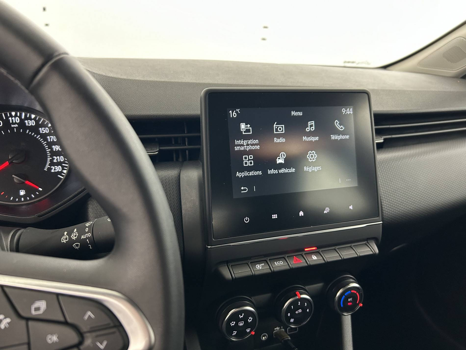 Vente en ligne Renault Clio 5 Clio TCe 90 au prix de 14 350 €