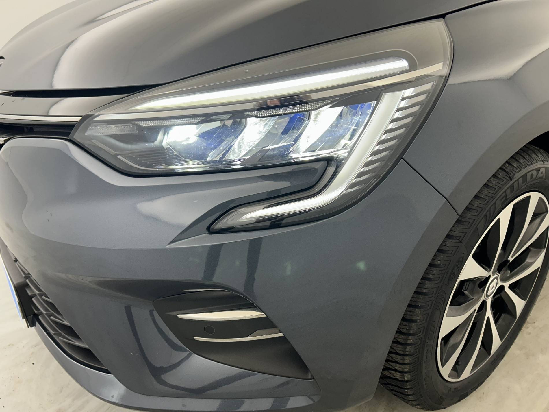 Vente en ligne Renault Clio 5 Clio TCe 90 - 21N au prix de 13 950 €