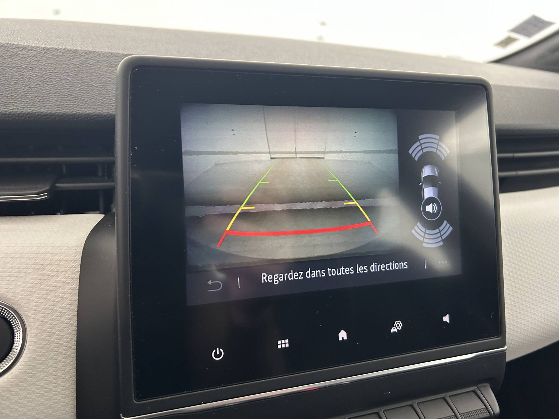 Vente en ligne Renault Clio 5 Clio TCe 90 - 21N au prix de 13 950 €