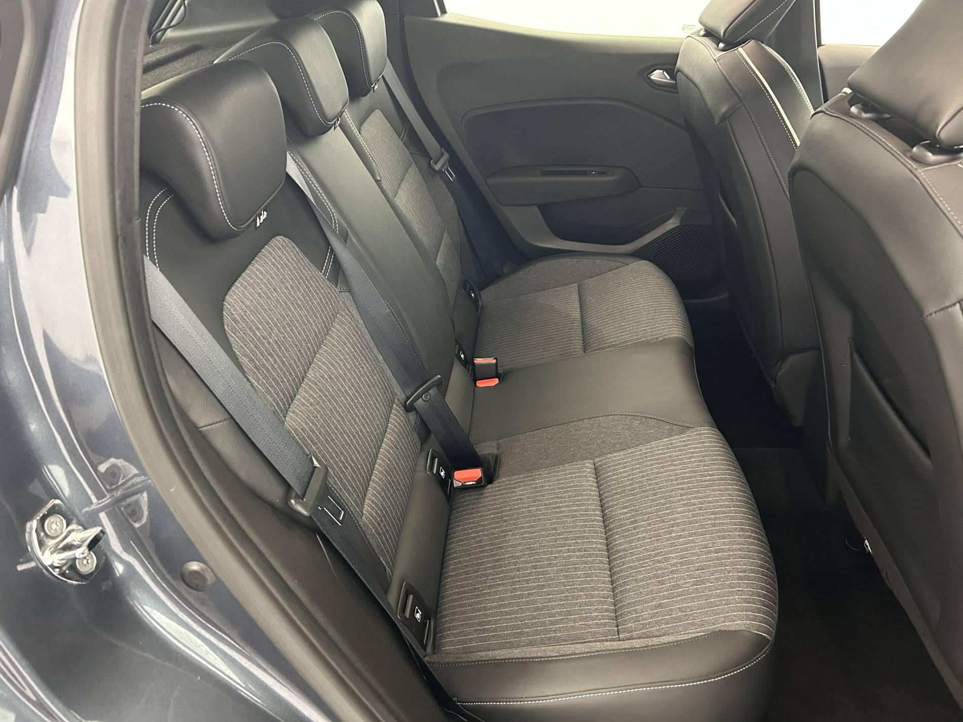 Vente en ligne Renault Clio 5 Clio TCe 90 - 21N au prix de 13 950 €