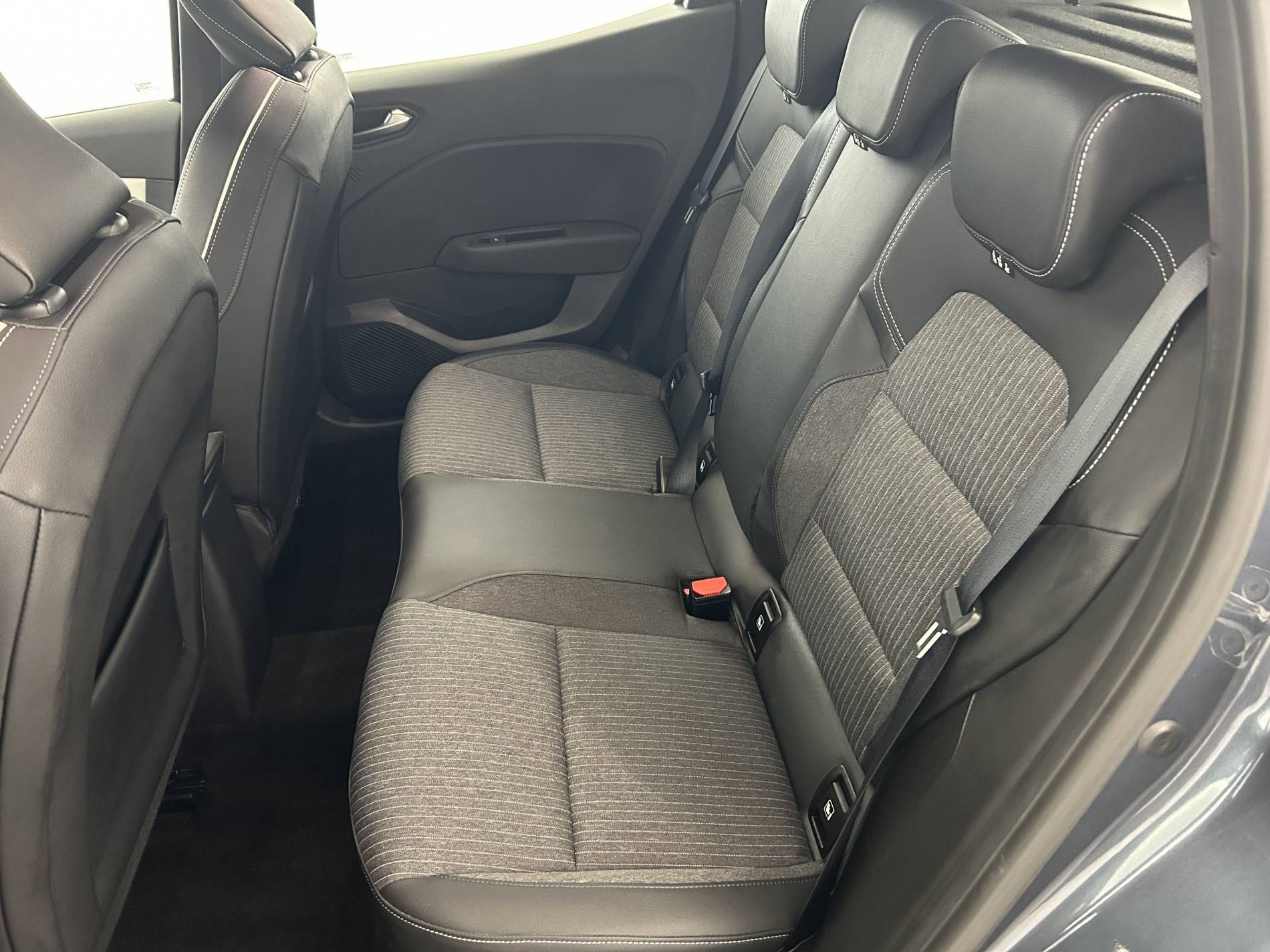 Vente en ligne Renault Clio 5 Clio TCe 90 - 21N au prix de 13 950 €