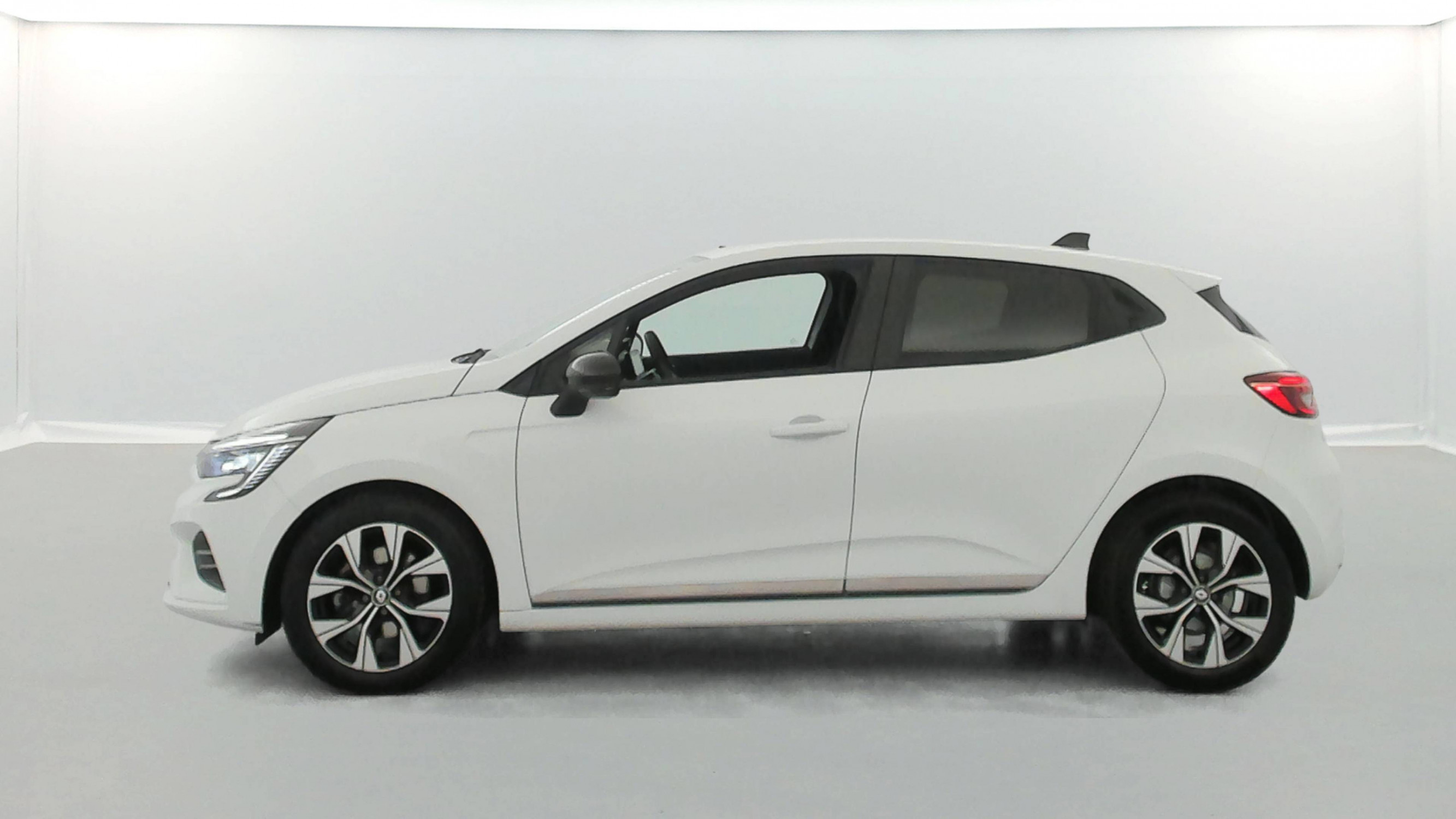 Vente en ligne Renault Clio 5 Clio Blue dCi 100 au prix de 14 650 €