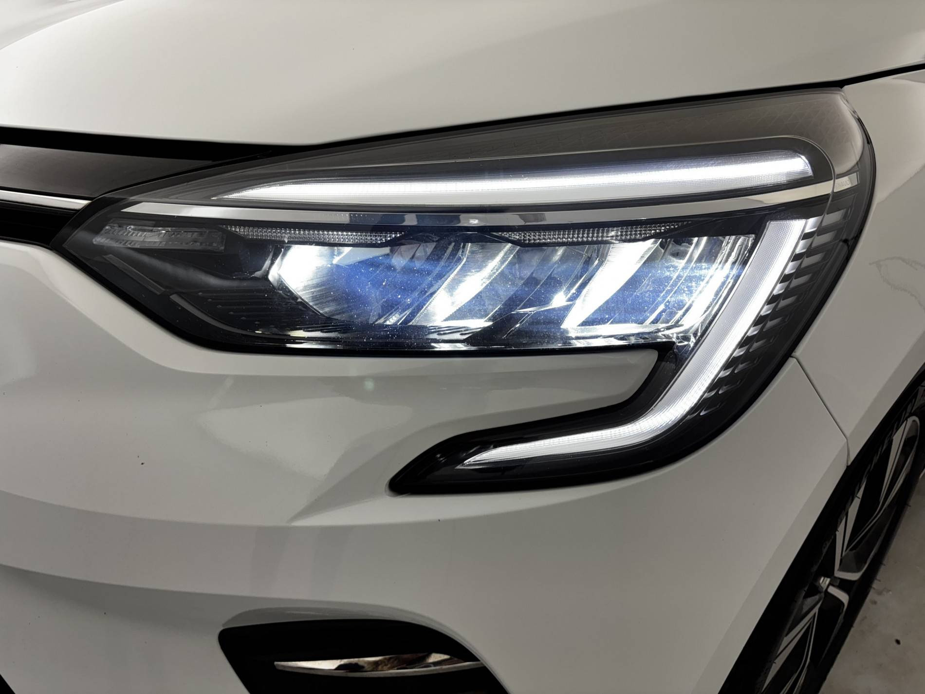 Vente en ligne Renault Clio 5 Clio Blue dCi 100 au prix de 14 800 €